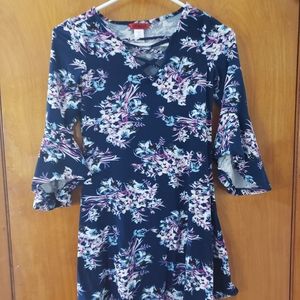 Girls cotton dress with bell sleeves